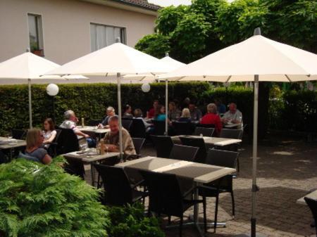 Hotel Ristorante Schloessli Meggen Ngoại thất bức ảnh