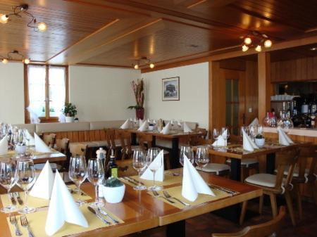 Hotel Ristorante Schloessli Meggen Ngoại thất bức ảnh